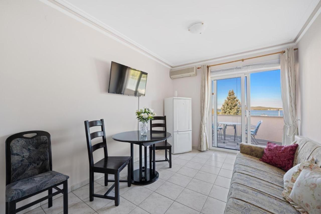 ז'אבוריץ' Villa Australia מראה חיצוני תמונה